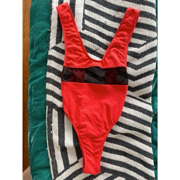 Minimale Animale One Piece Bathing Suit - Picture 2 of 6